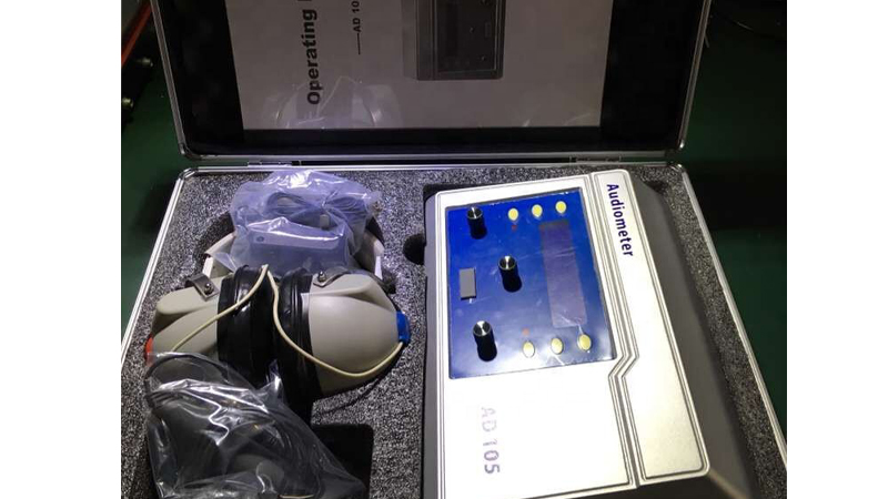 Audiomètre portable bon marché pour le montage d'aides auditives AD105
